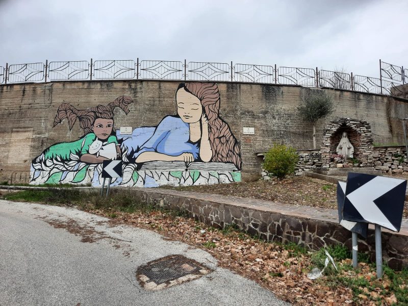 Raccontami una favola - Murales Sant'Angelo dei Lombardi - Via Criscuoli